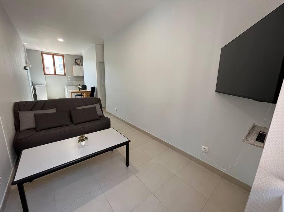 Bel Appartement A 15 Min De Lyon Saint-Fons Εξωτερικό φωτογραφία